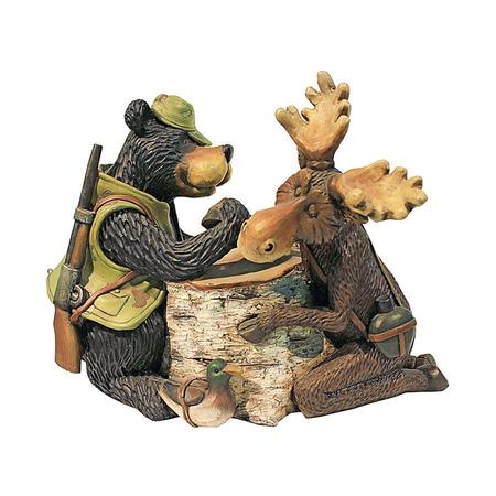 DESIGN TOSCANO Moose and Black Bear Arm Wrestling Statue HF665390